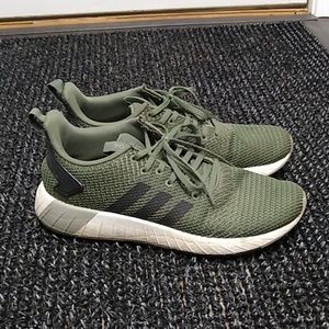 Adidas Questar BYD
